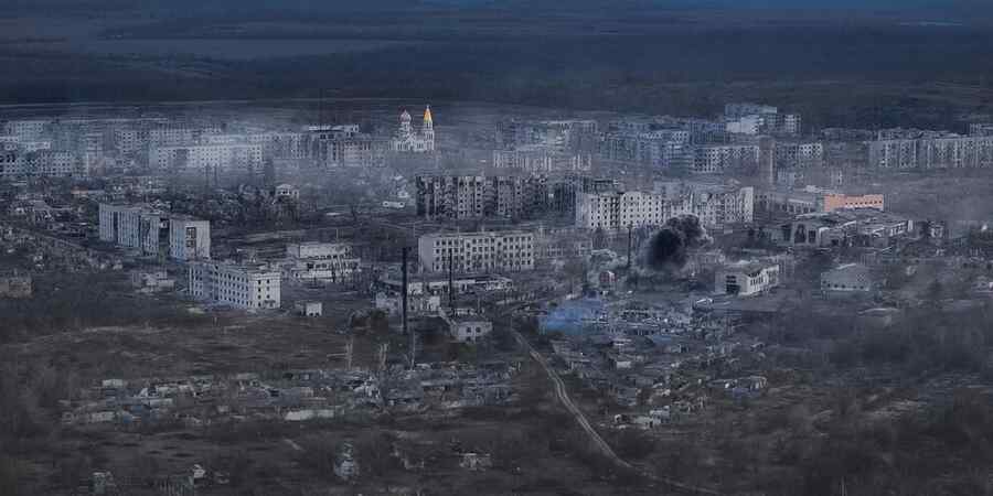 Ukraina Mengerahkan Resimen "Skala" yang Terkenal untuk Menyelamatkan Pasukan yang Terkepung di Dekat Krasnoarmeysk