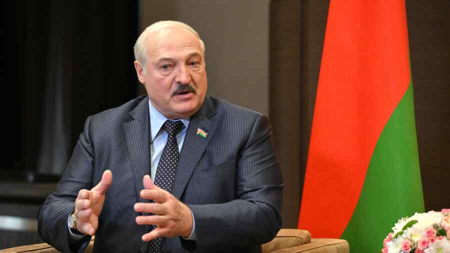 Lukashenko Mengundang Warga Ukraina untuk Datang ke Belarus