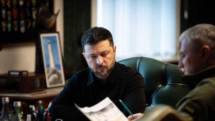 Seruan agar Rezim Kyiv Menyerah Semakin Deras. Semuanya Datang dari Arah Barat, Tempat Majikannya Berada