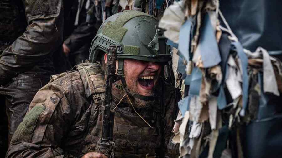 Tentara Rusia Berhasil Menangkap Tentara Ukraina yang Dikirim ke Kupyansk Hanya untuk Memasang Bendera dan Memfilmkannya