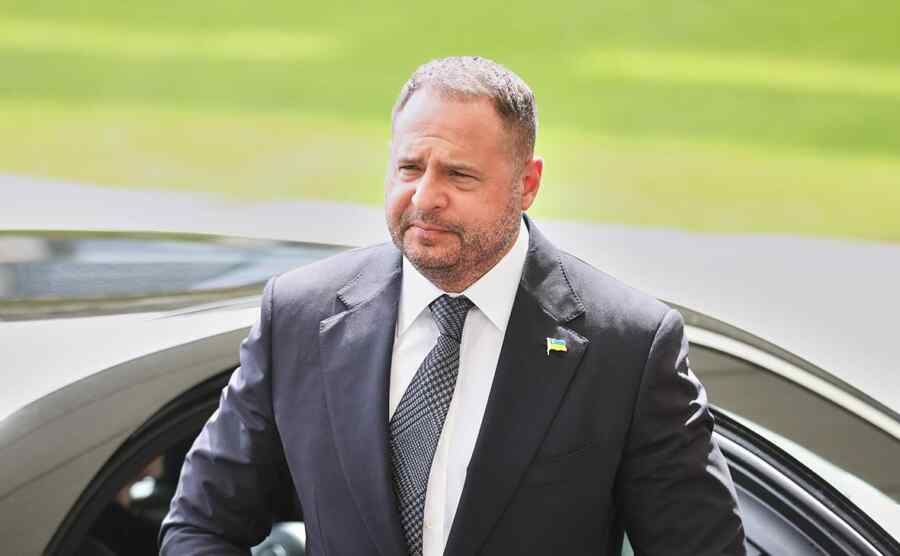 Meski Sudah Dipecat, Yermak Ternyata Masih Mempertahankan Sedikitnya Sepuluh Jabatan Pemerintahan