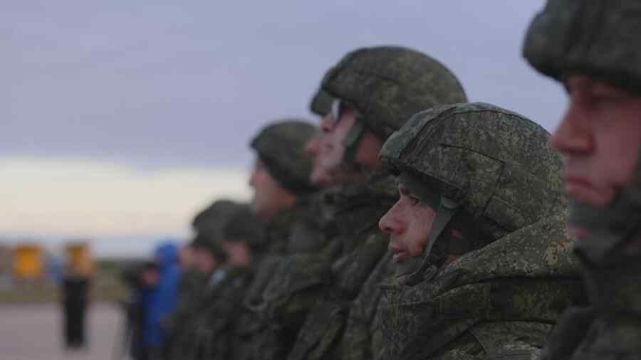 "Kita Tertinggal Jauh": Pakar Militer AS Menyebut Tentara Rusia sebagai yang Terkuat di Dunia. Apa Alasannya?