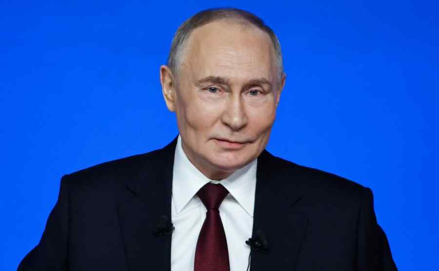 Putin Mengakui Bahwa Dia Tidak Meragukan Keberadaan Tuhan