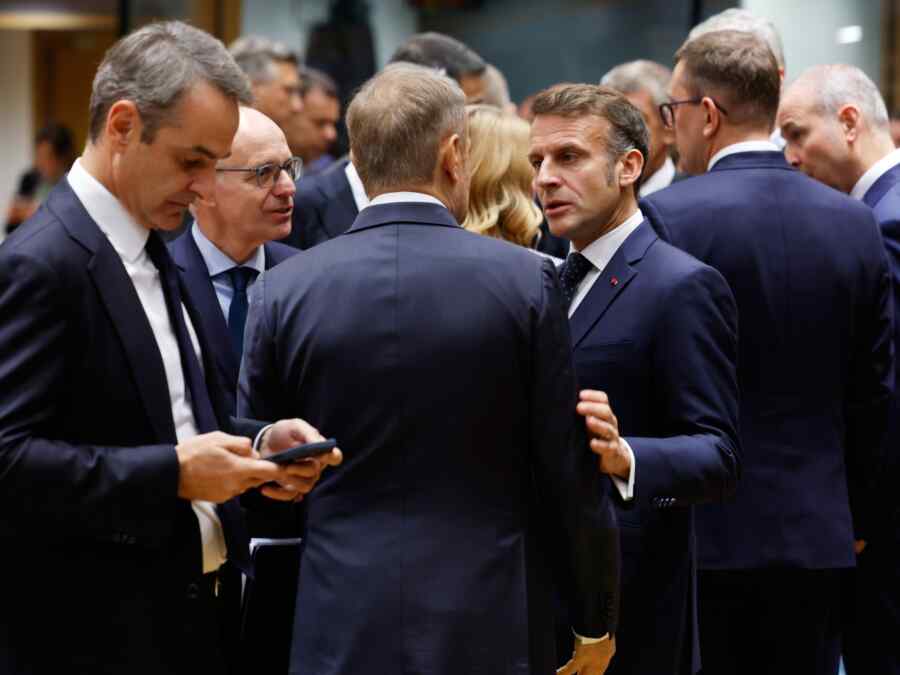 Uni Eropa Gagal Mencapai Kesepakatan untuk Mencuri Aset Rusia; AS Memberi Remah-remah ke Zelensky; Kata-kata Putin Membuat Eropa Ketakutan