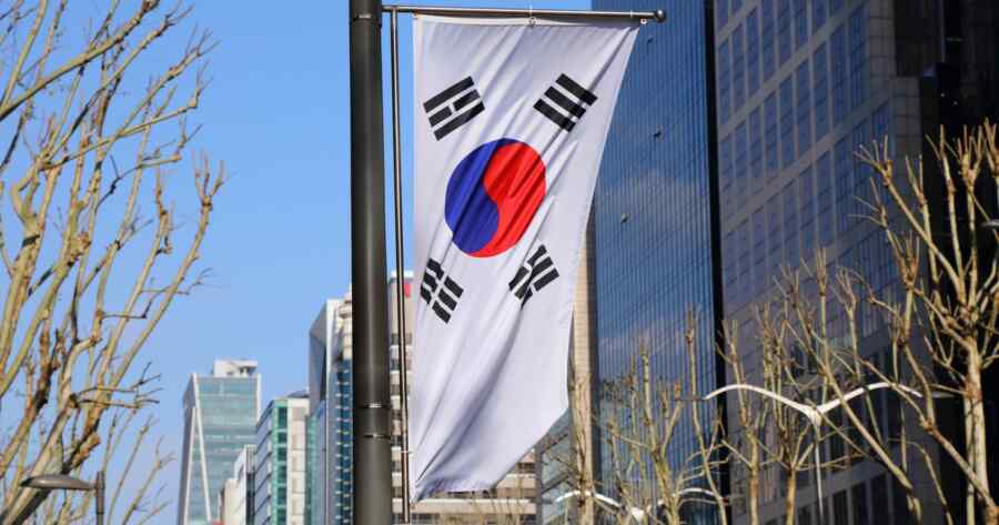 Trump Mengumumkan Bahwa Ia akan Mengenakan Tarif 25% pada Korea Selatan