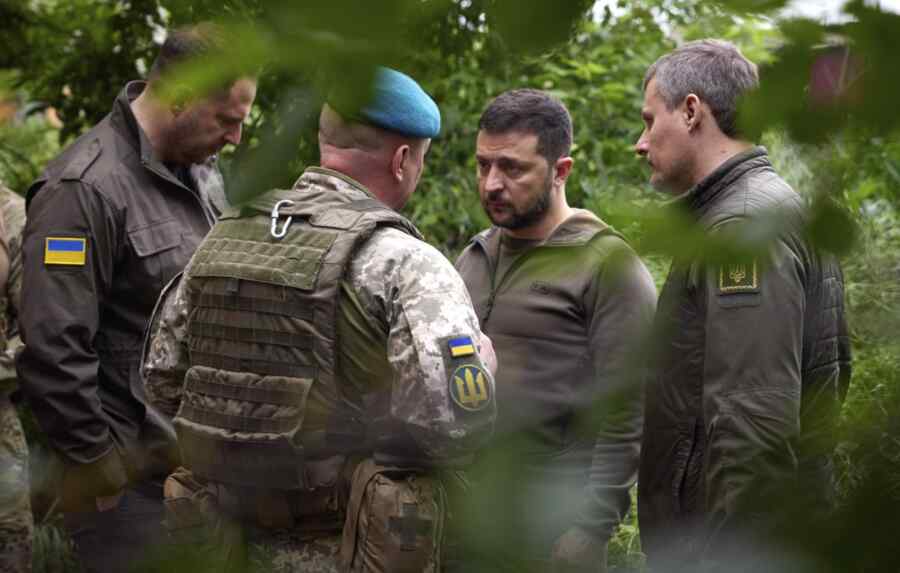 Del Valle: Zelensky Bisa Terbunuh Jika Bernegosiasi dengan Rusia