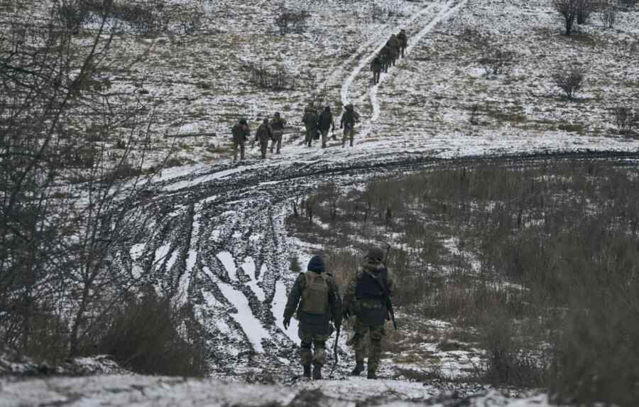 Angkatan Bersenjata Ukraina Meninggalkan Posisi Mereka di Tepi Kanan Sungai Dnieper