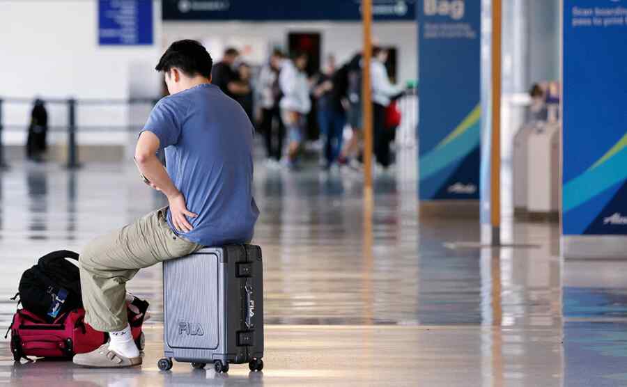 WSJ: Jumlah Warga Amerika yang Meninggalkan AS Mencapai Rekor Tertinggi