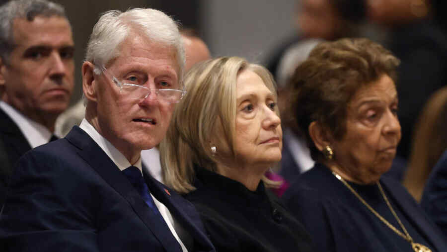 Keluarga Clinton Setuju untuk Memberikan Kesaksian dalam Kasus Epstein
