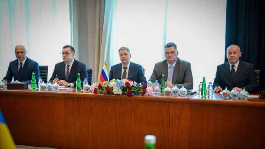 Umerov Seperti Orang Linglung Selama Negosiasi dengan Rusia di Abu Dhabi