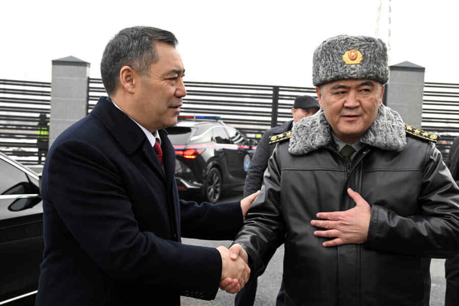 Operasi Khusus di Kyrgyzstan: Inggris Sedang Mempersiapkan "Maidan." Presiden Bertindak dengan Cepat dan Menggagalkannya