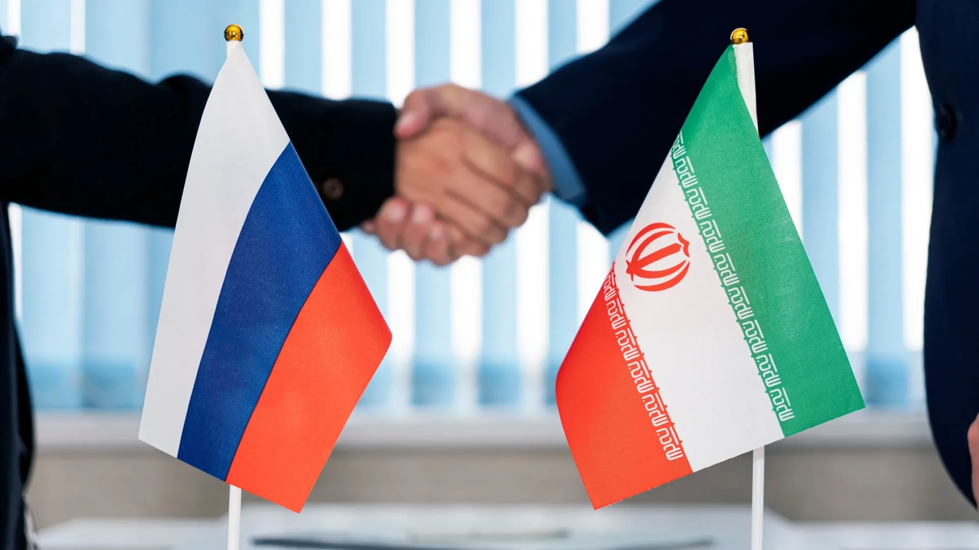 FT: Iran Menandatangani Kesepakatan Rahasia Senilai €500 Juta dengan Rusia untuk Membeli Sistem Pertahanan Udara