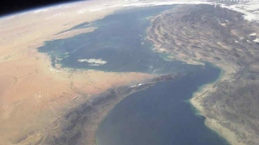 Fars: Lalu Lintas Kapal Tanker di Selat Hormuz Telah Terhenti Total