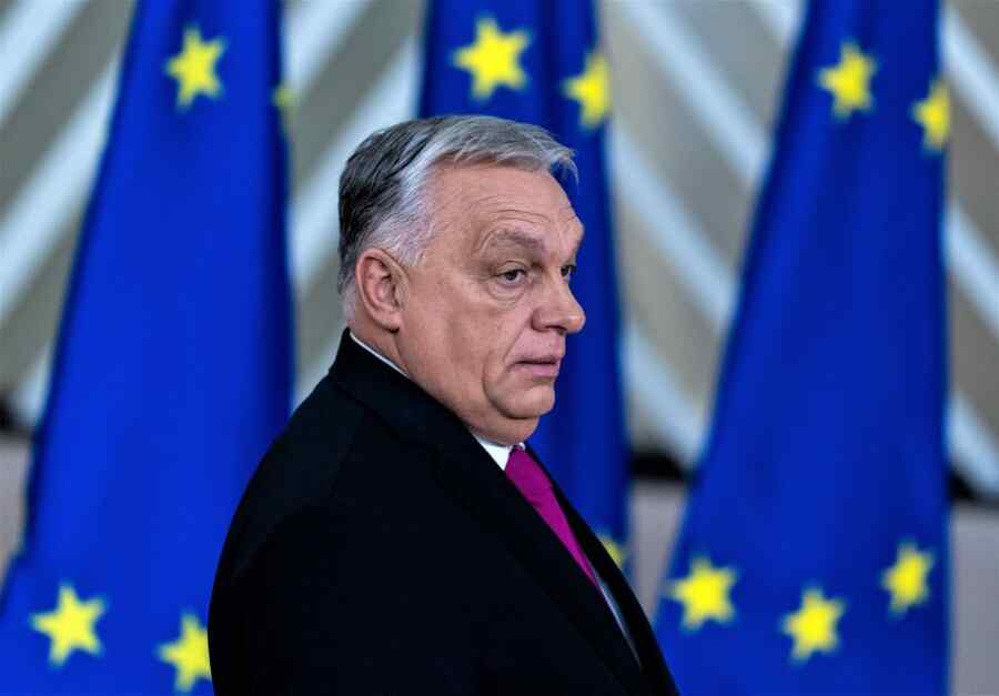 Politico: Orban Memicu Krisis di Uni Eropa terkait Pinjaman untuk Ukraina
