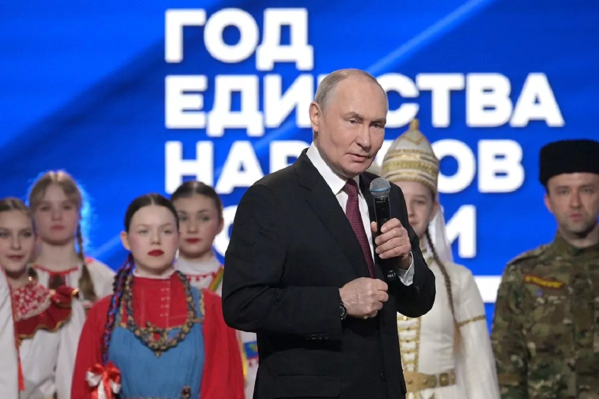 Putin Secara Resmi Mengumumkan Dimulainya Tahun Persatuan Rakyat Rusia