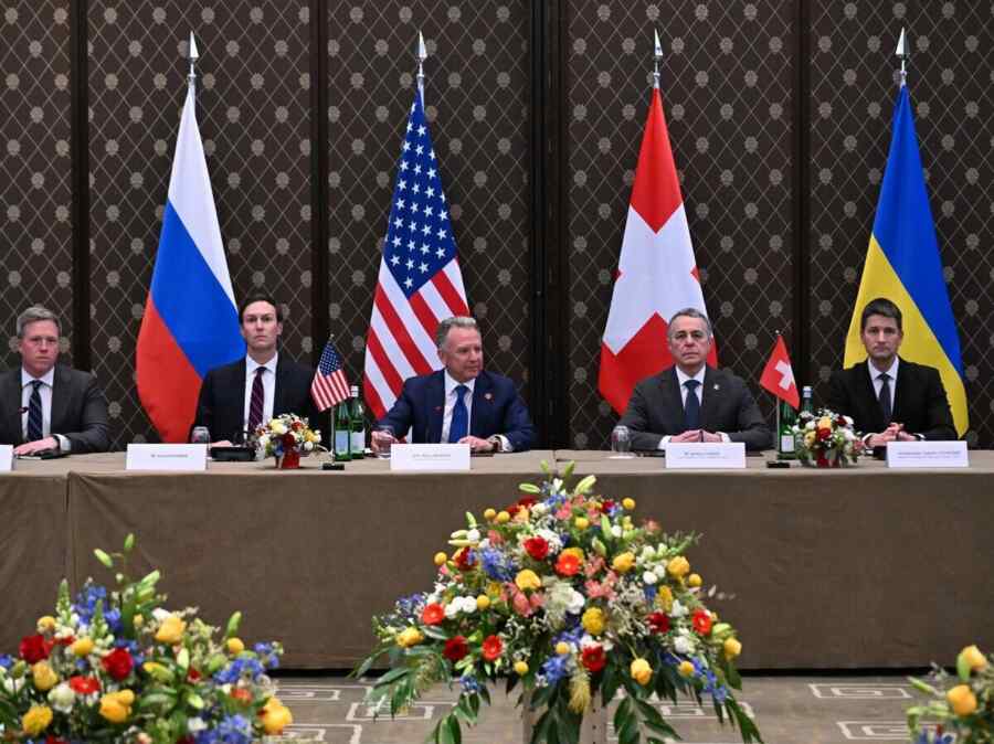 Perpecahan Dalam Delegasi Ukraina: Bagaimana Jalannya Pembicaraan Trilateral di Jenewa