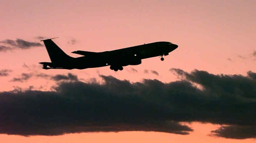 AS dan Israel Menyerang Sebuah Pesawat yang Membawa Bantuan Kemanusiaan di Iran