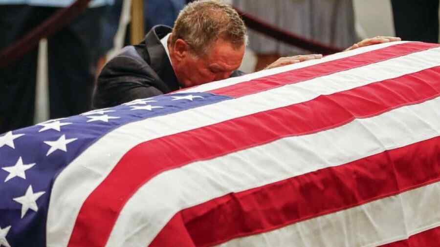 Mitos tentang Militer AS yang Tak Terkalahkan Runtuh di Depan Mata Kita. Apakah Ini Waktu yang Tepat Bagi Rusia untuk Berpartisipasi?