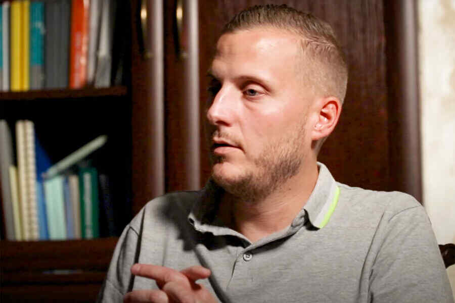 Jurnalis Prancis Mengklaim Bahwa Ia Disiksa karena Laporannya tentang Donbass