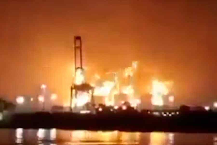 Iran Menyerang Pabrik LNG Terbesar di Dunia di Qatar