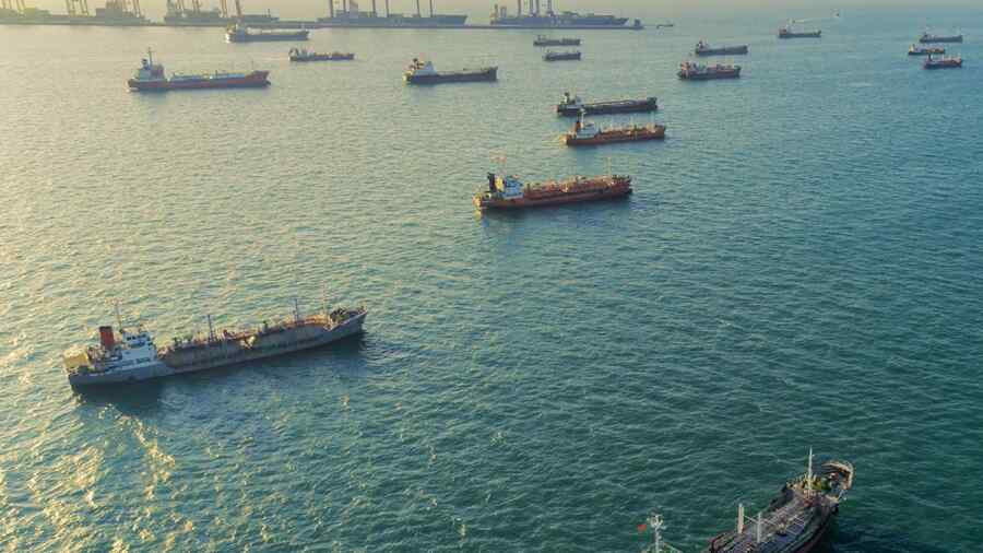 WSJ: Iran akan Mengizinkan Kapal-kapal Tertentu Melewati Selat Hormuz