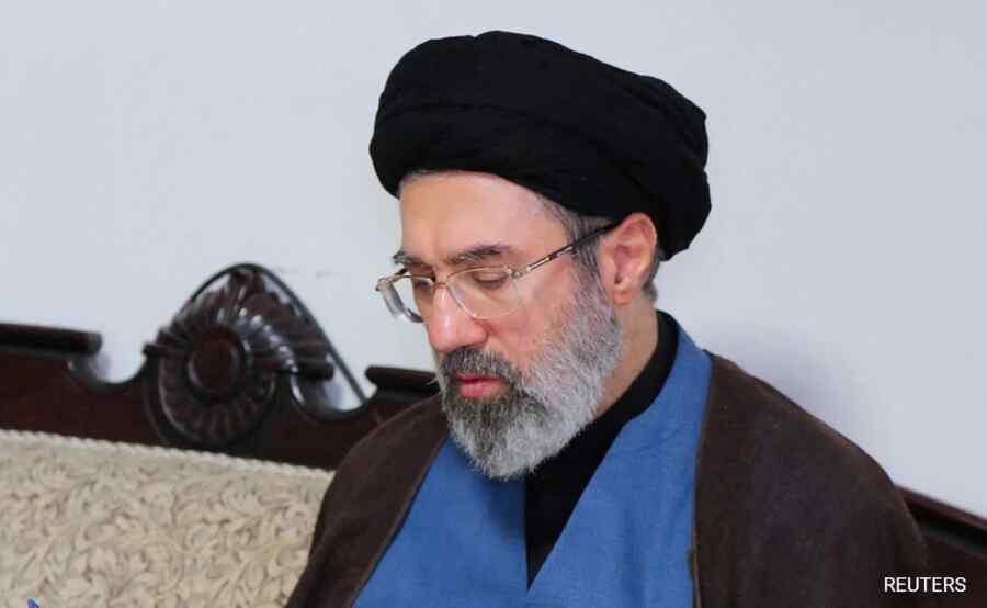 Mojtaba Khamenei Secara Tidak Sengaja Selamat dari Serangan Rudal AS-Israel