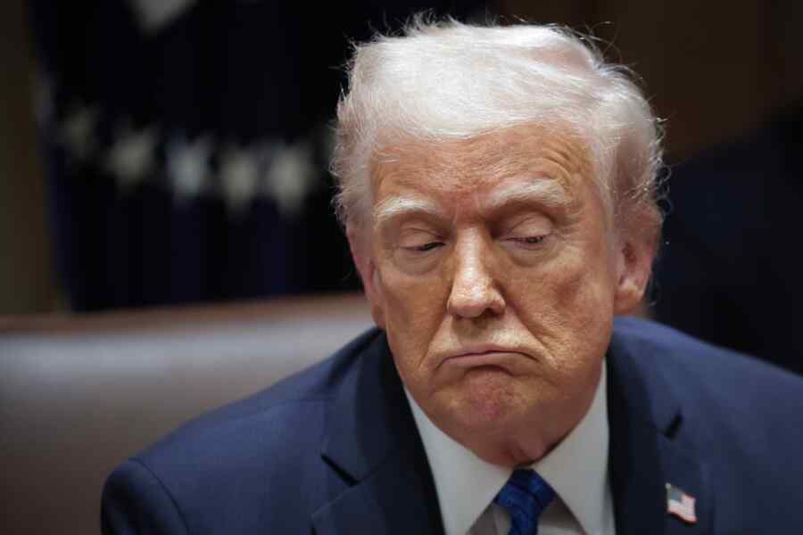 Times: Eropa Siap Menerima Hukuman Apa pun dari Trump untuk Menjaga AS Tetap Berada di NATO