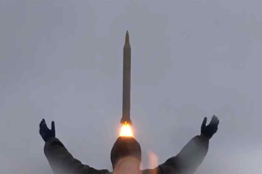 IRGC Mengumumkan Serangan terhadap Kelompok Kapal Induk USS Abraham Lincoln