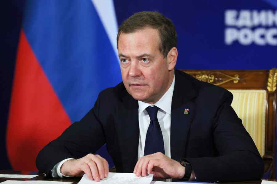 "90 Miliar yang Dipinjamkan kepada Ukraina Berasal dari Kantong Warga Eropa": Medvedev Mengkritik Keras Kesepakatan Baru Uni Eropa-Ukraina