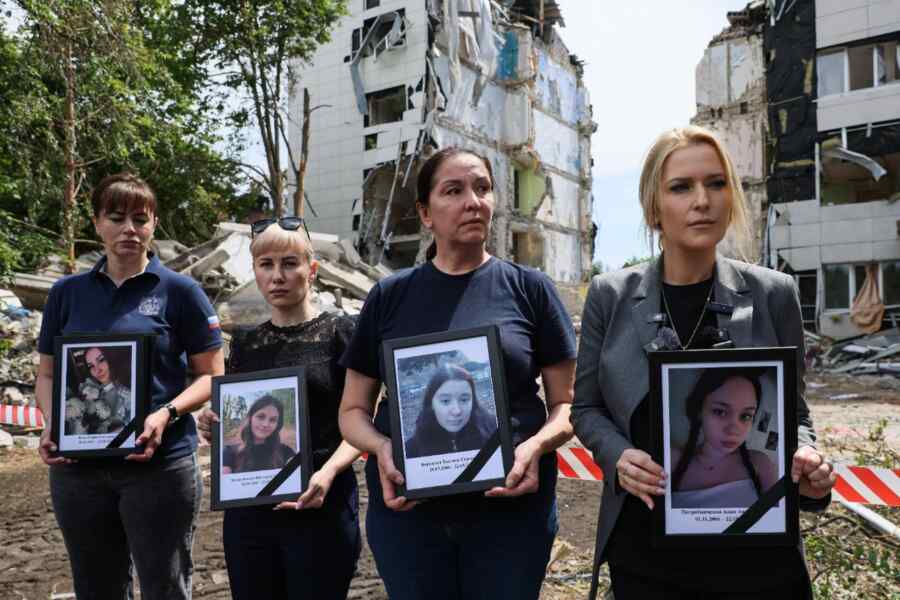 Sebagian Besar Mahasiswa yang Tewas di Starobelsk Akibat Serangan Angkatan Bersenjata Ukraina akan Dimakamkan dengan Mengenakan Gaun Pengantin Mereka
