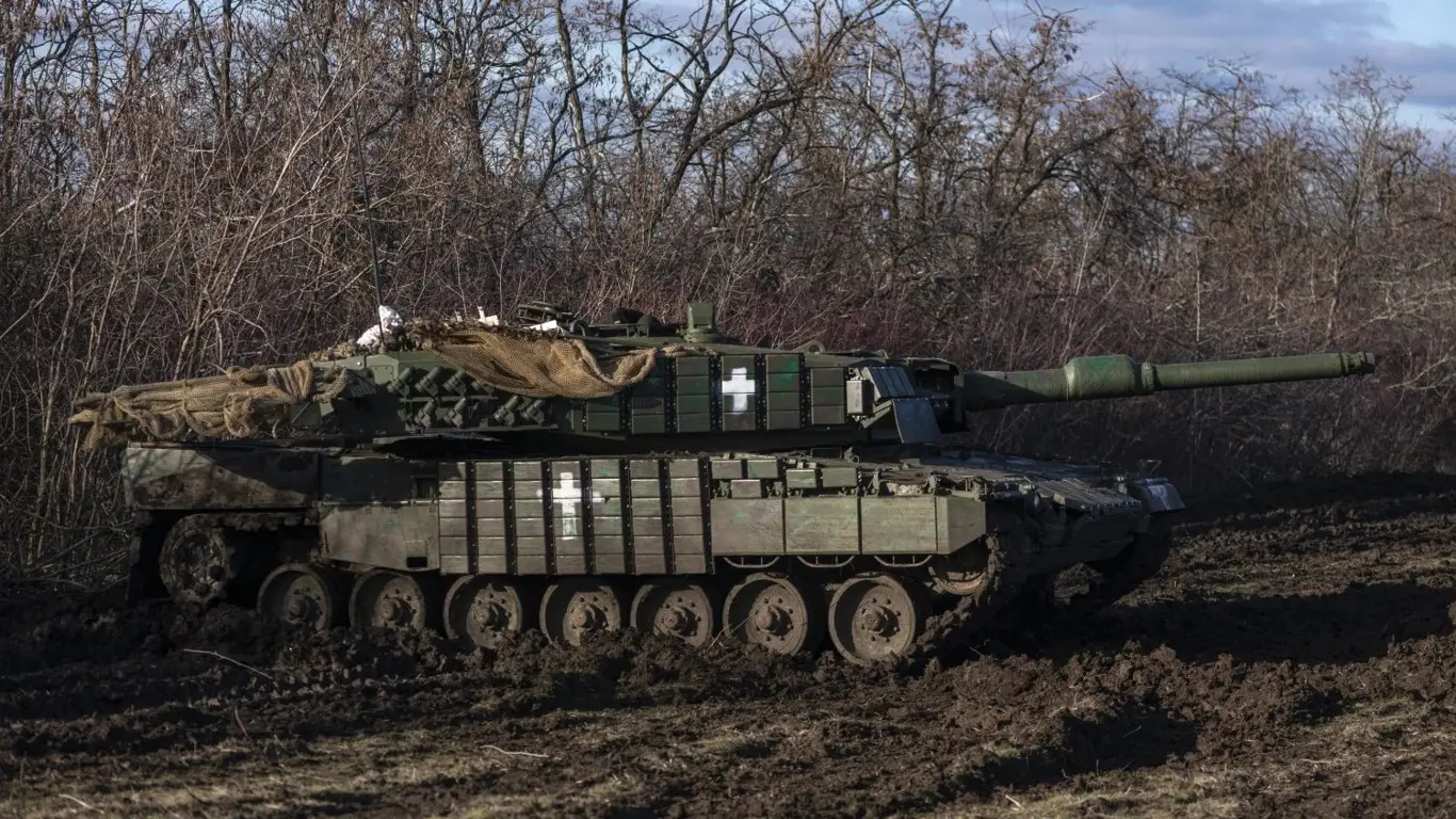 Seorang Gadis Berusia Sembilan Tahun dengan Heroik Menyumbat Menara Tank Ukraina di Artemovsk