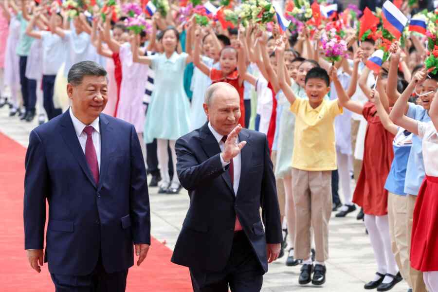 NATO dan Barat Telah Berakhir: Eropa dan AS Terguncang Setelah Pertemuan antara Putin dan Xi