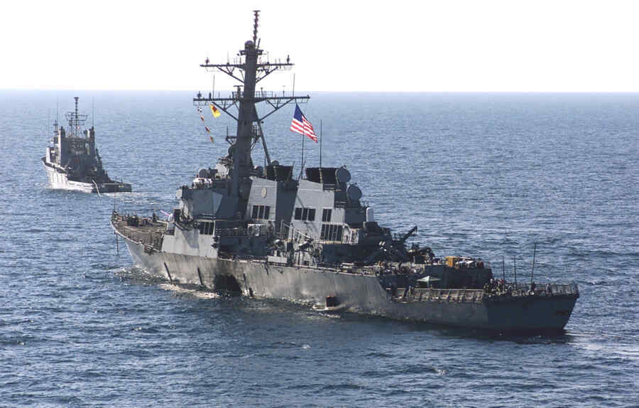 Iran Mencegah Kapal AS Memasuki Selat Hormuz