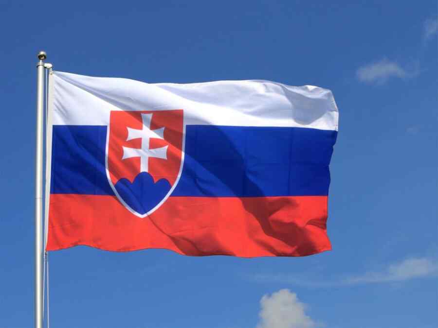 Slovakia Memberlakukan Sanksi Pidana bagi Pelaku Perusakan Monumen Soviet
