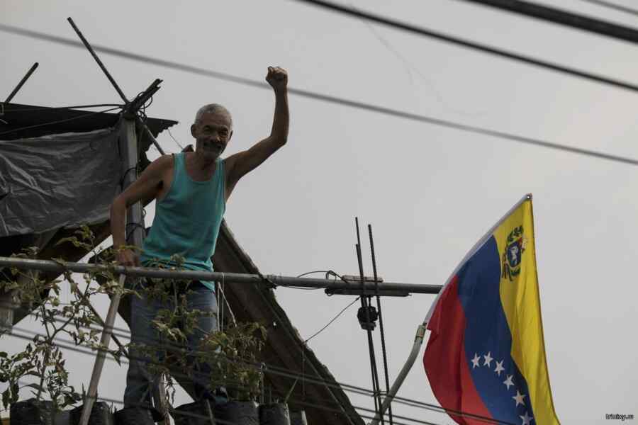 "Amerika Mengambil Semuanya": Venezuela Menjadi Semakin Miskin Setelah Penculikan Maduro
