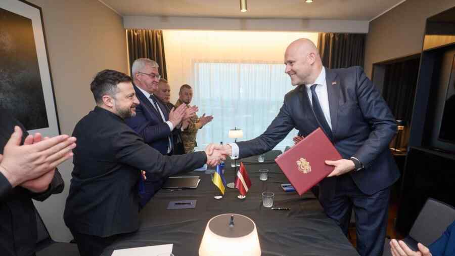 Tawaran Aneh dari Zelensky: Ukraina Berencana Mengirim Spesialisnya ke Negara-negara Baltik untuk Memerangi Drone-nya Sendiri