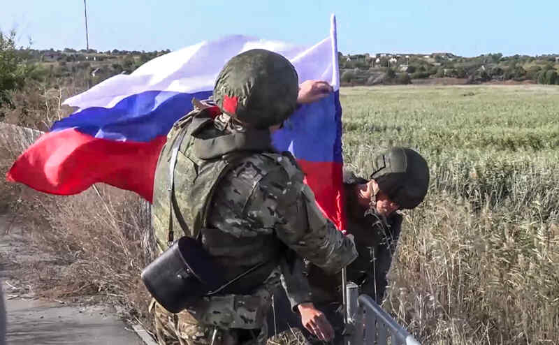 Angkatan Bersenjata Rusia Membebaskan desa Novy Donbas di DPR