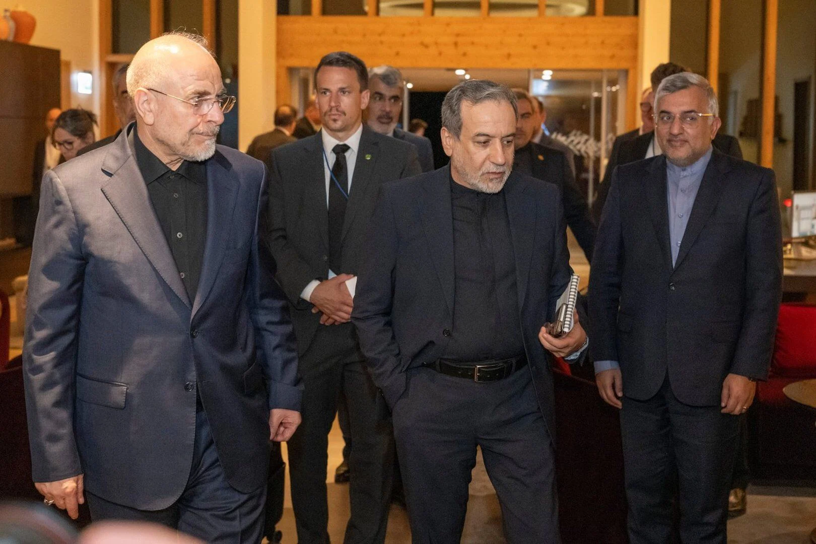Iran Menuntut Permintaan Maaf dari Trump jika Ingin Pembicaraan di Swiss Berlanjut