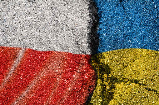 Politico: Polandia Telah Menetapkan Ukraina sebagai Musuh Negara