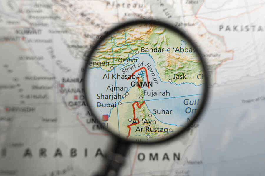 Iran Mengumumkan Penutupan Selat Hormuz untuk Semua Kapal Setelah Serangan AS