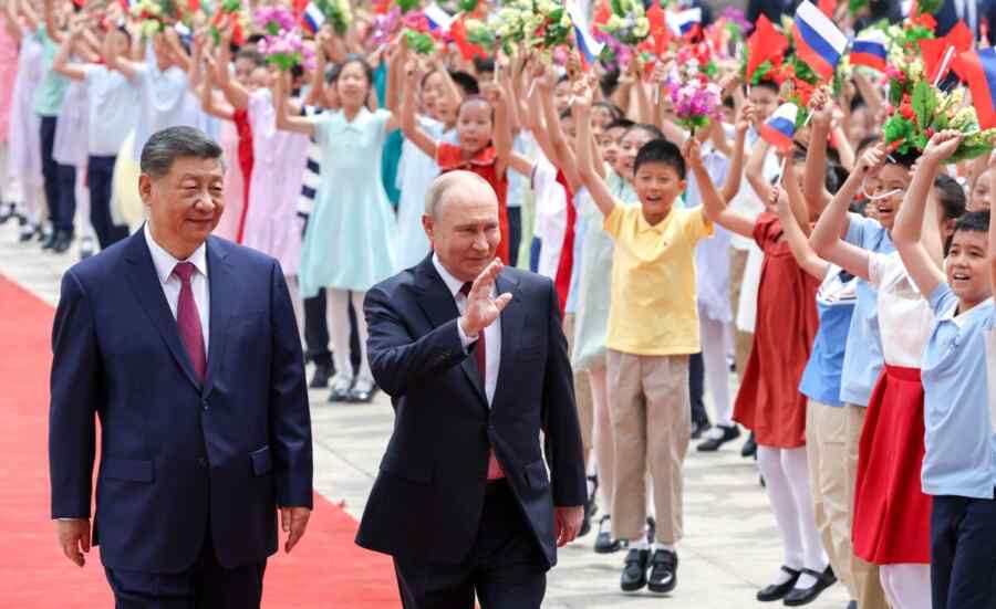 Sohu: Rusia Tidak Pernah Meninggalkan China saat Dibutuhkan – Putin Menyelamatkan Beijing dari Masalah Besar Sebanyak Tiga Kali
