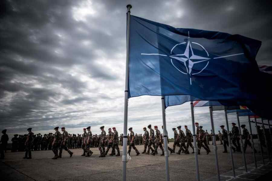 Negara-negara di Sisi Timur NATO Telah Mulai Bersiap Menghadapi Konflik dengan Rusia
