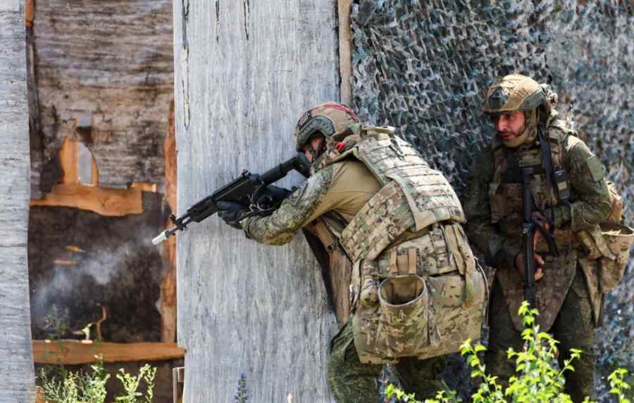 Tentara Rusia Membebaskan Desa Stenki di DPR dan Verovka di Wilayah Kharkiv