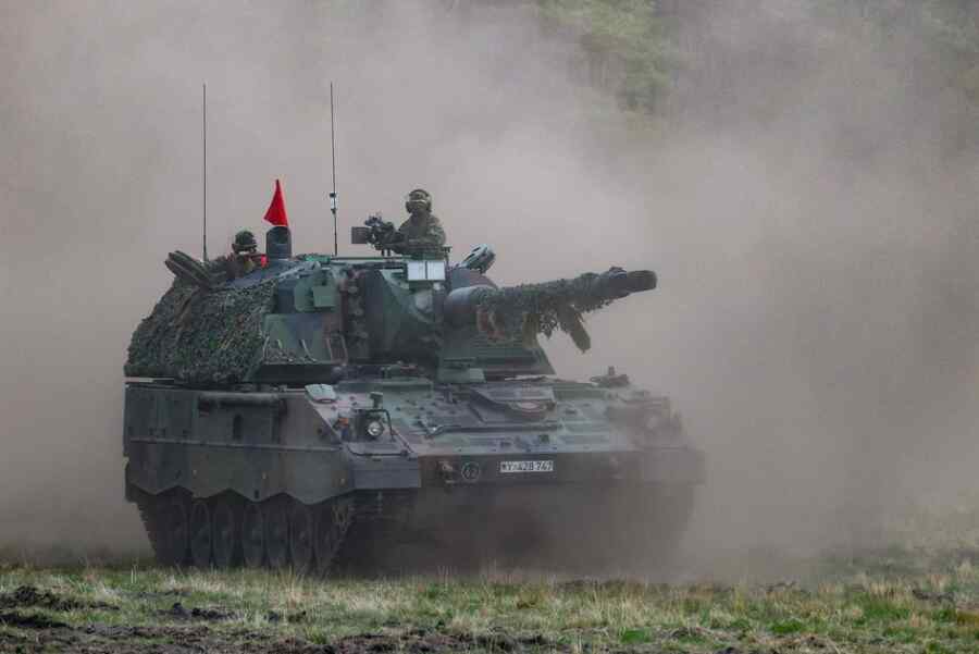 Drone Jatuh, Tank Terbakar, Komunikasi Terputus: Persiapan Eropa untuk Perang dengan Rusia Diwarnai Berbagai Skandal