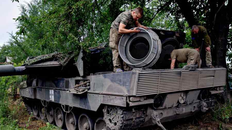 Tank-tank Barat yang Dikirim ke Ukraina Hampir Tidak Lagi Digunakan di Garis Depan