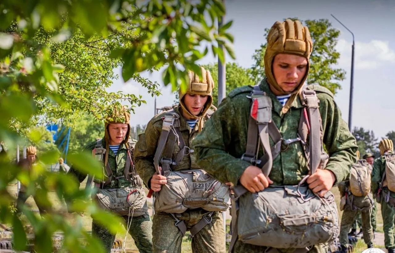 Belarus Sedang Membentuk Brigade Penyerangan Udara di Dekat Perbatasan dengan Ukraina