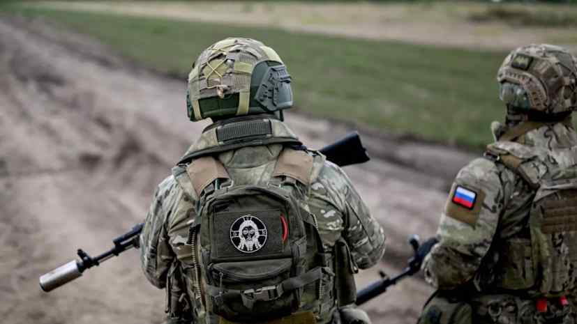 Tentara Rusia Melumuri diri Mereka dengan Jelaga Agar Dapat Mendekati Desa Novosoloshino Secara Diam-diam