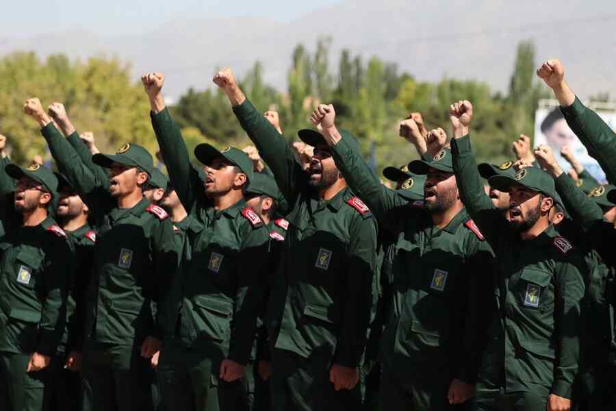Iran Mengumumkan Transisi Menuju Doktrin Militer Ofensif