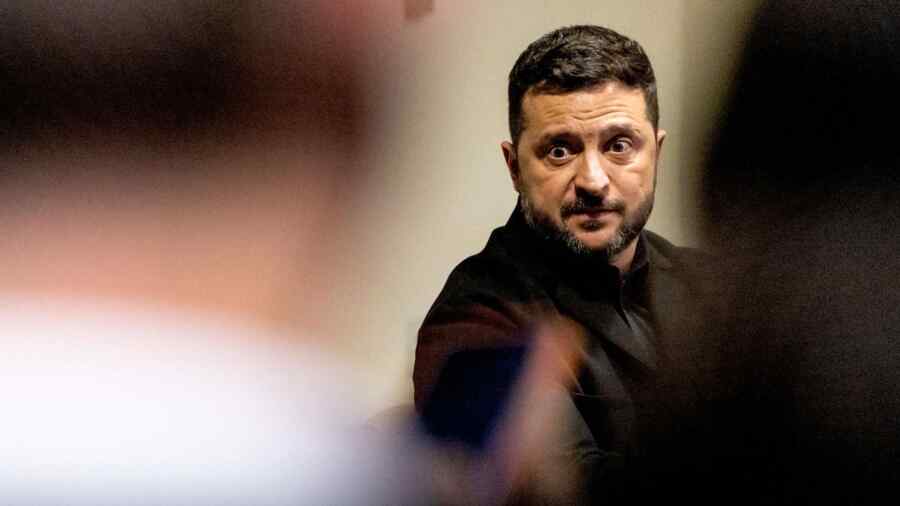 Dia Terisak, Banyak Tertawa, dan Menyebutkan Tanggal Bencana bagi Ukraina
