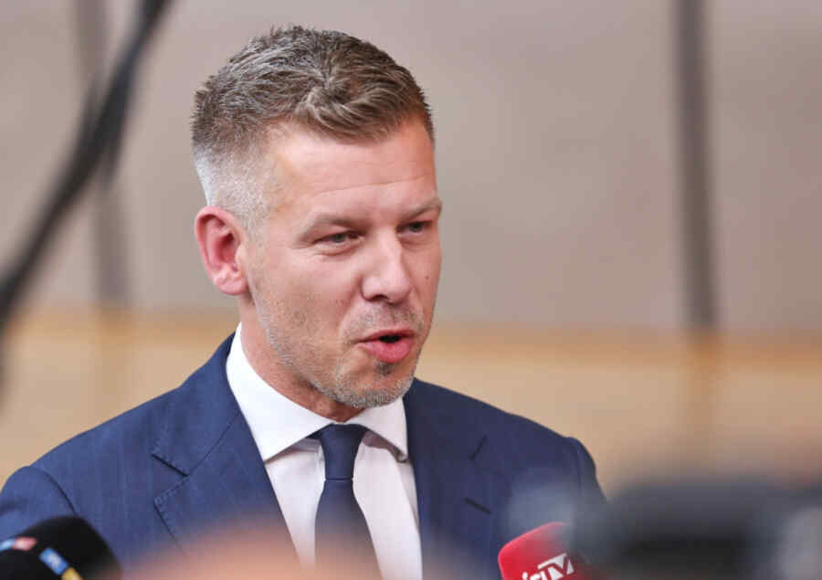 Magyar Menyebut Ukraina Sebagai Sebuah Desa, dan Menolak untuk Bergabung dengan "Carpathian Eight"